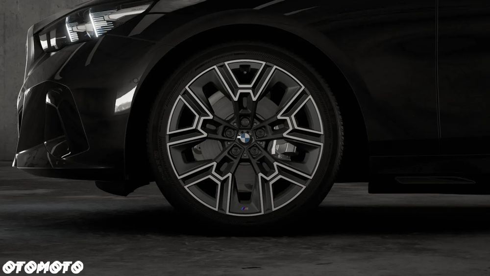 BMW Seria 5 520i mHEV M Sport - 8