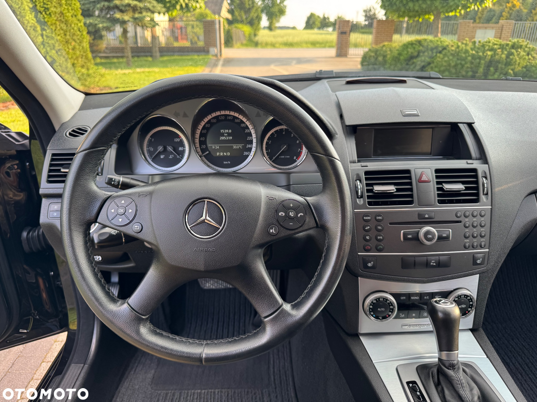 Mercedes-Benz Klasa C 180 T CGI Automatik BlueEFFICIENCY - 19