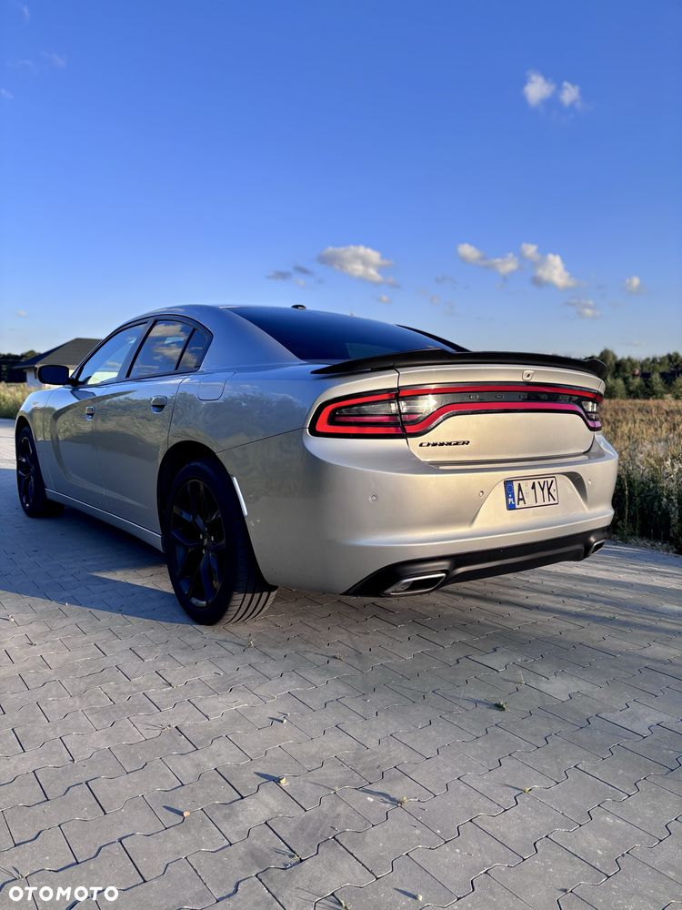 Dodge Charger - 4