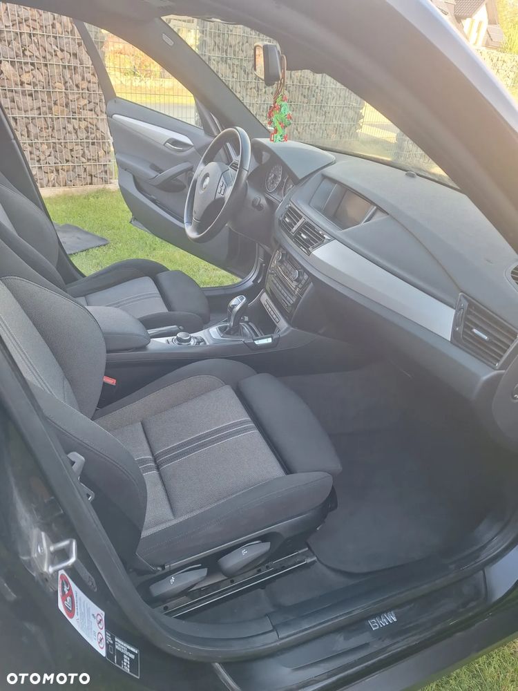 BMW X1 sDrive20i Sport Line - 20