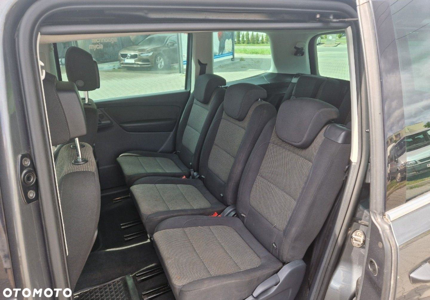 Volkswagen Sharan - 11