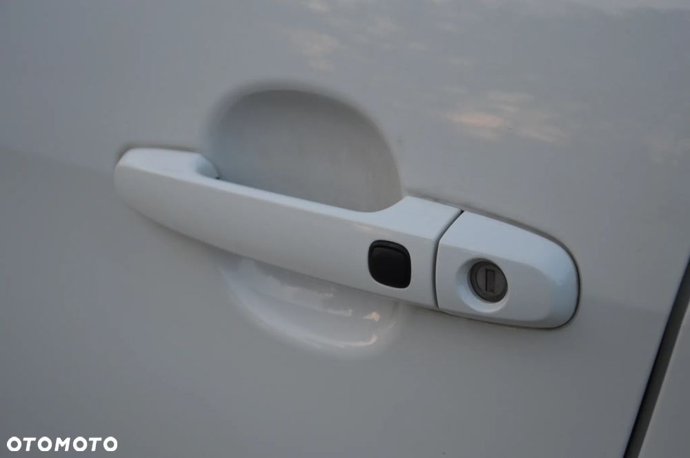 Toyota Aygo x mit x-business Paket - 11