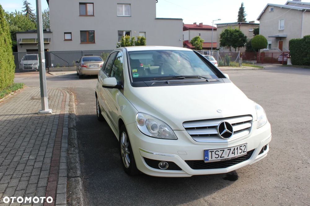 Mercedes-Benz Klasa B 150 BlueEffICIENCY - 27