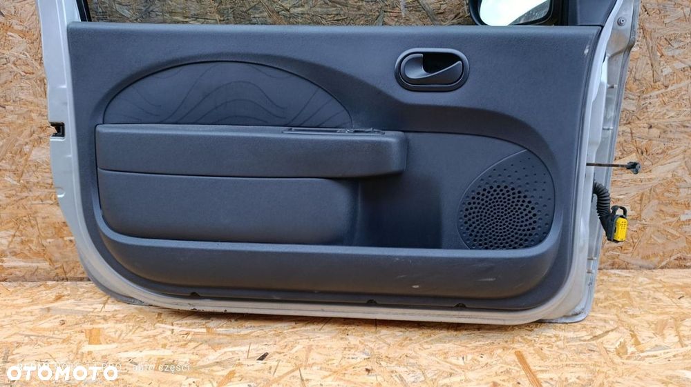 DRZWI LEWE SREBRNE KIEROWCY TEB69 RENAULT TWINGO II 2 2012 1.2B LIFT - 5