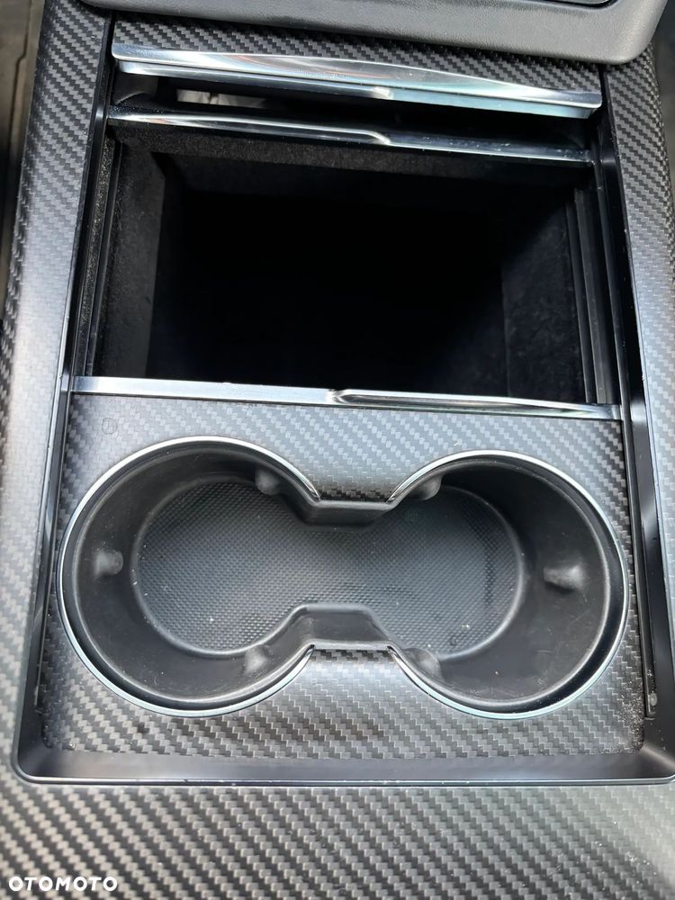 Tesla Model X Plaid - 8
