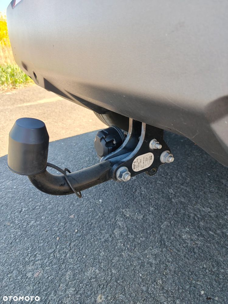 Dacia Duster 1.6 Full Hybrid 140 Journey MMT - 23