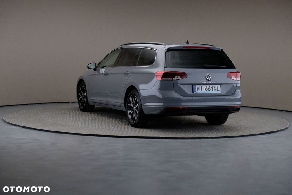 Volkswagen Passat Variant - 2