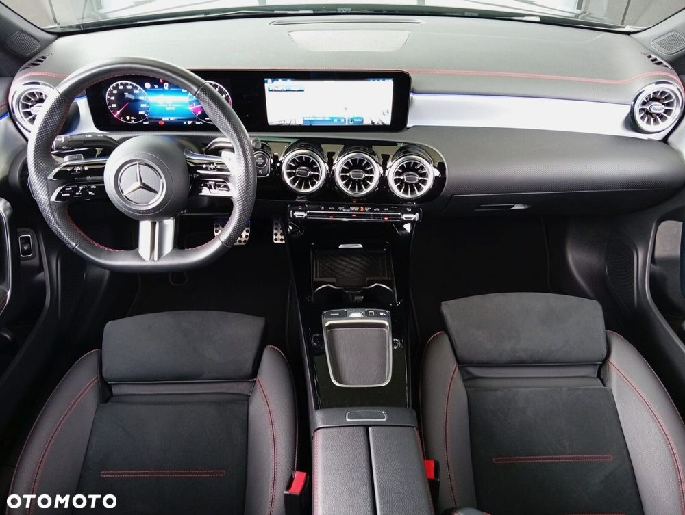 Mercedes-Benz CLA 200 mHEV AMG Line 7G-DCT - 15