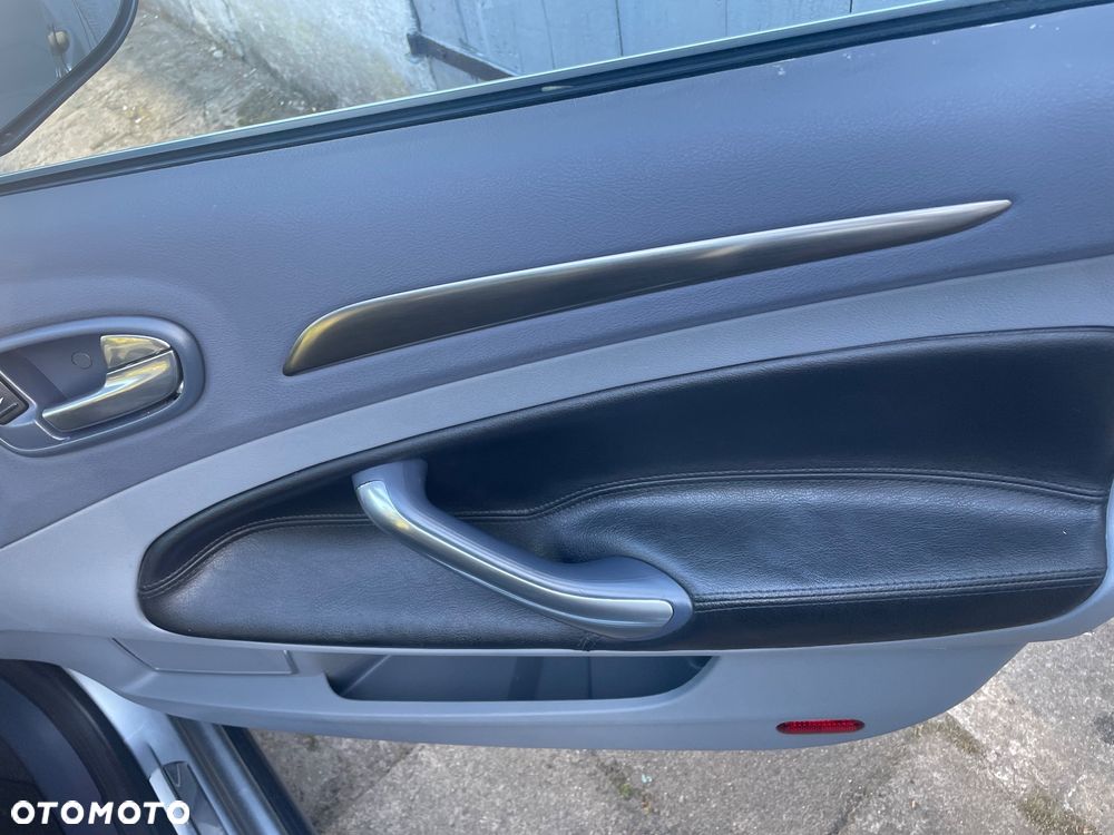 Ford Mondeo - 25