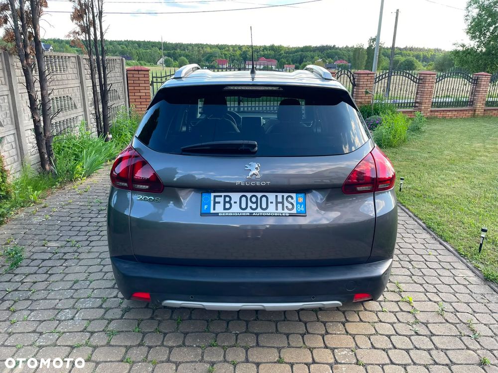 Peugeot 2008 - 6