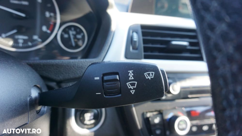 BMW Seria 3 318d Aut. Blue Performance - 23