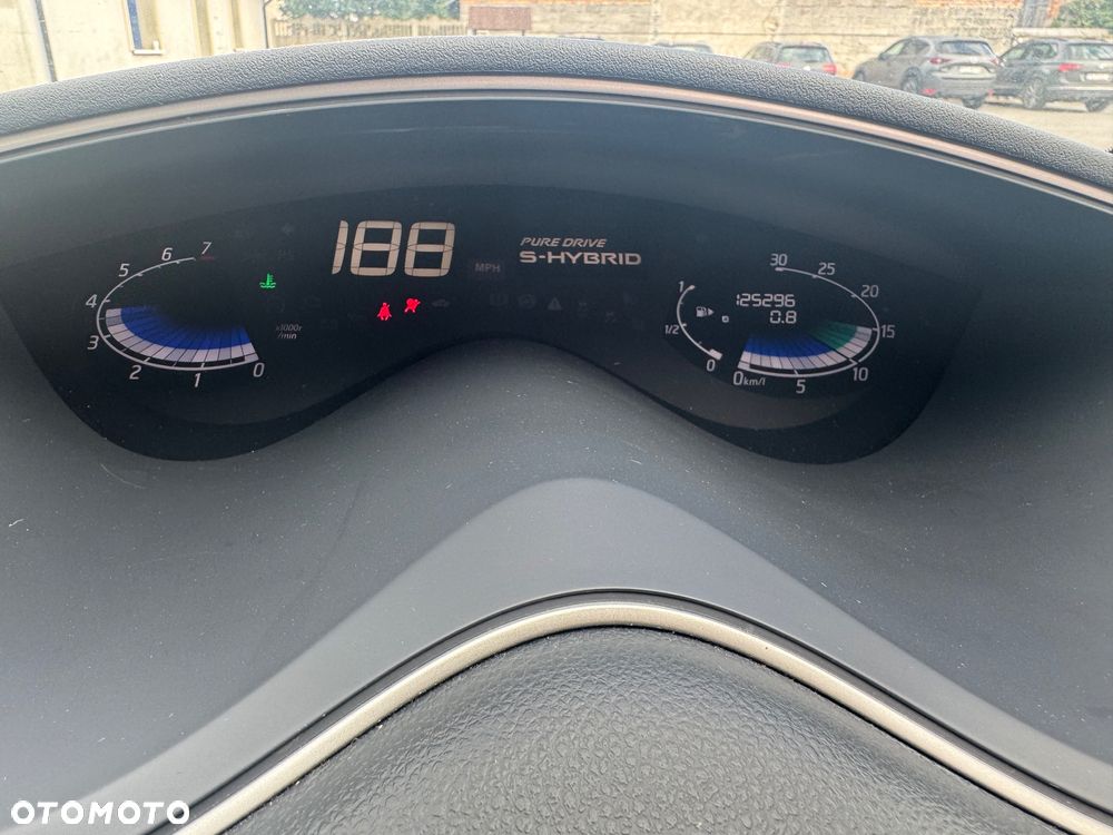 Nissan Serena - 31
