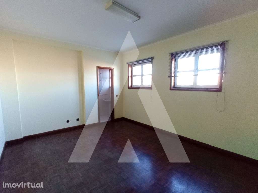 Escritório em Albergaria-a-Velha - Grande imagem: 3/18