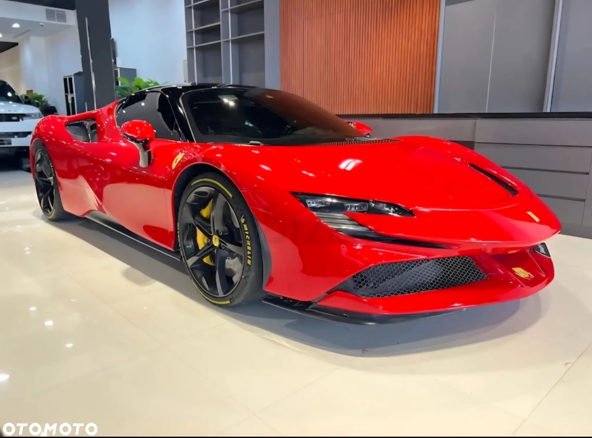 Ferrari SF90 Spider - 1