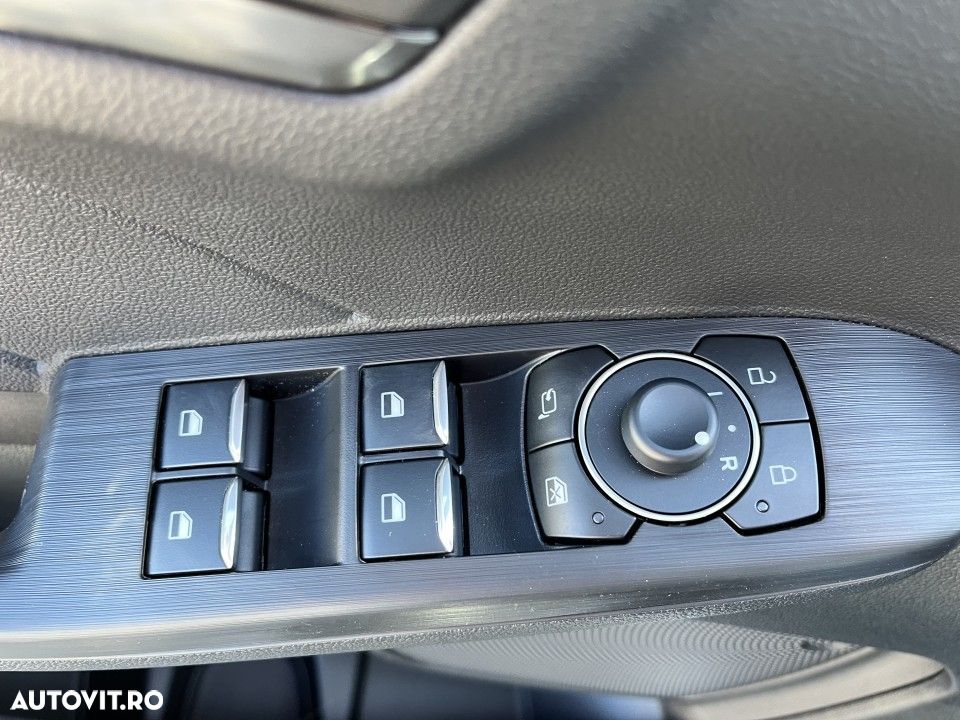 Ford Kuga - 21
