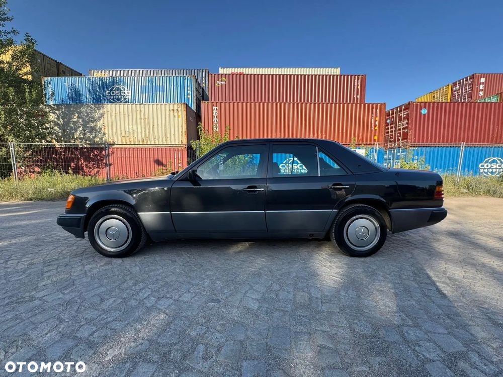 Mercedes-Benz W124 (1984-1993) - 12
