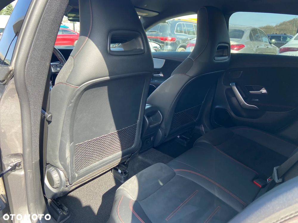 Mercedes-Benz CLA 200 AMG Line 7G-DCT - 8