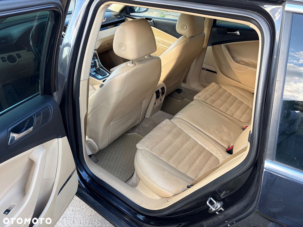 Volkswagen Passat 3.2 V6 FSI 4Motion DSG Highline - 10
