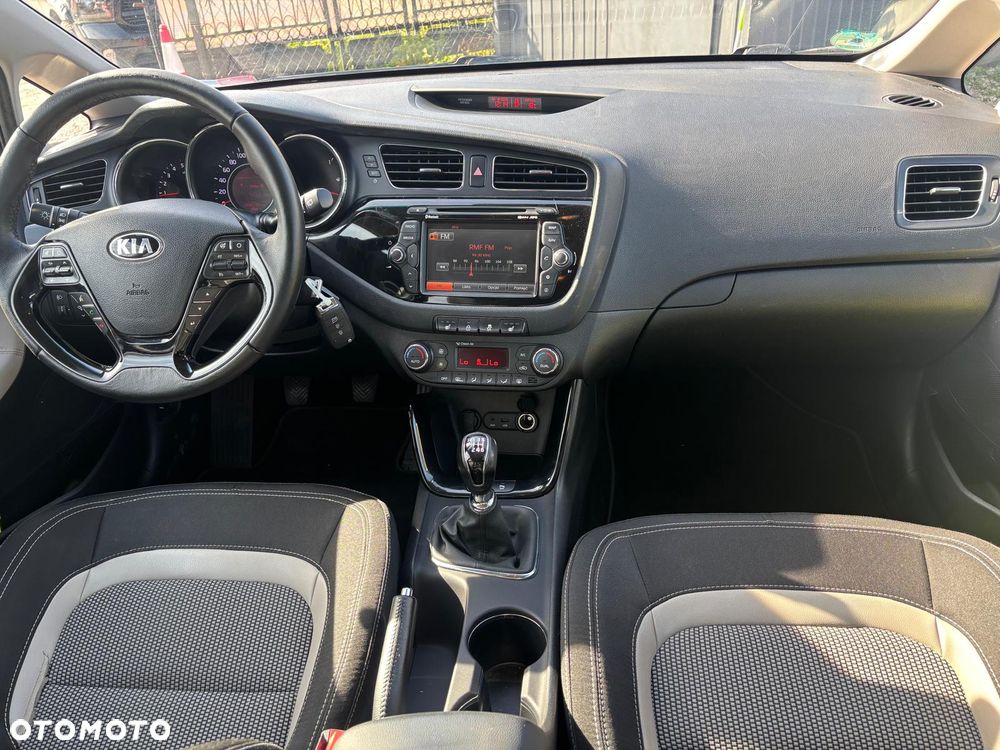 Kia Ceed 1.6 CRDi 128 ISG Platinum Edition - 15