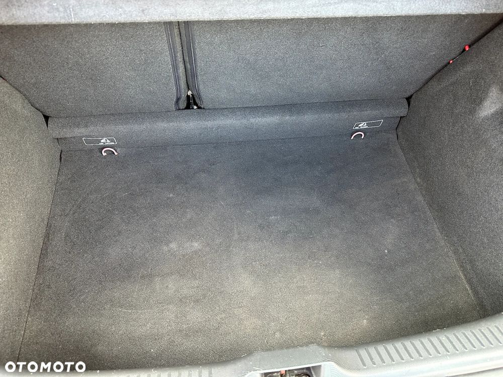 Renault Clio - 26