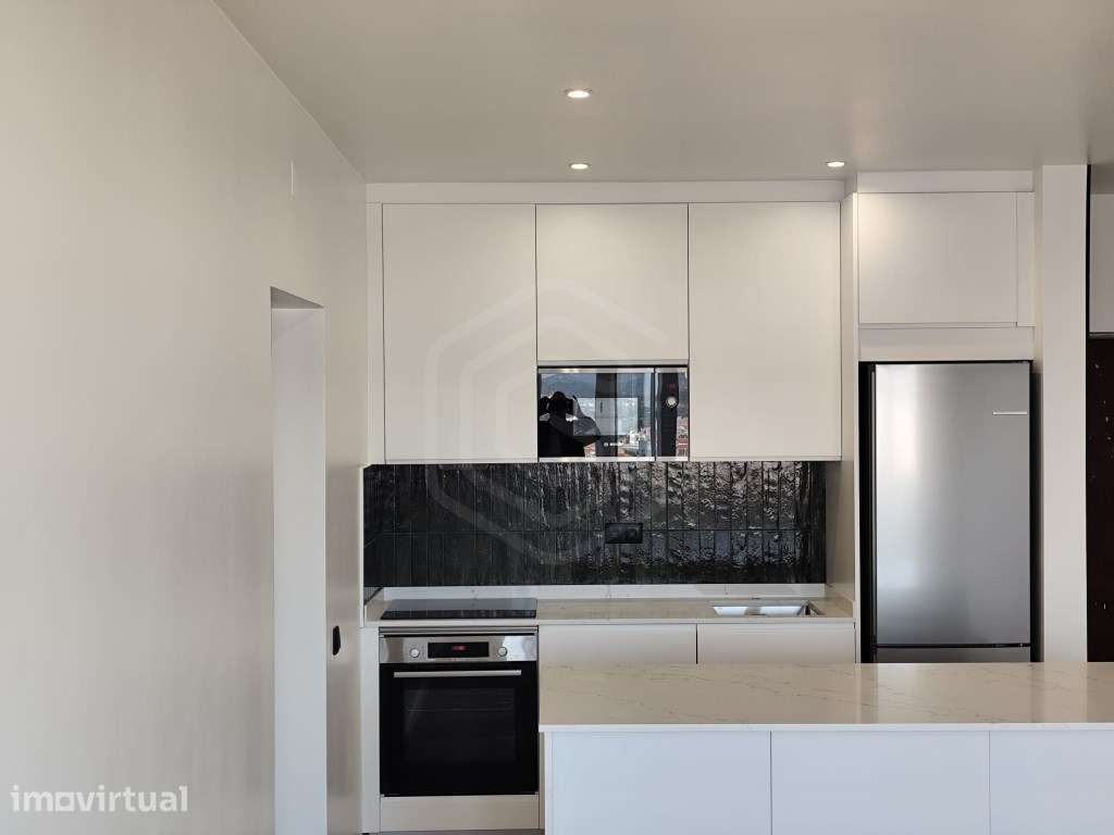 Apartamento T1 totalmente renovado, a 80 metros da Praia de Quartei... - Grande imagem: 4/12