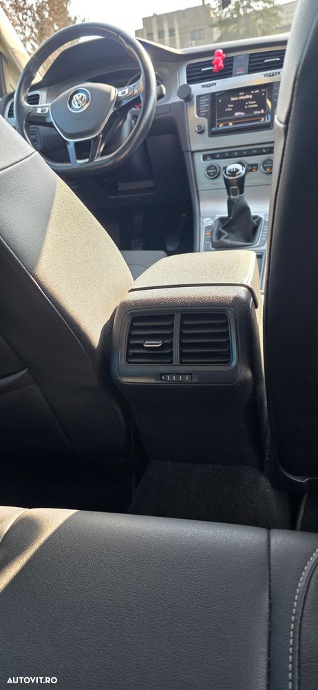 Volkswagen Golf 1.6 TDI BlueMotion Technology Lounge - 34