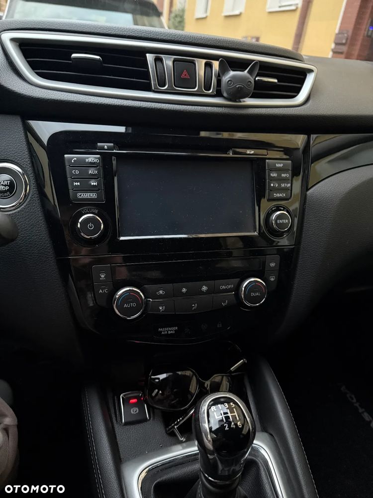 Nissan Qashqai 1.2 DIG-T N-Connecta EU6 - 9