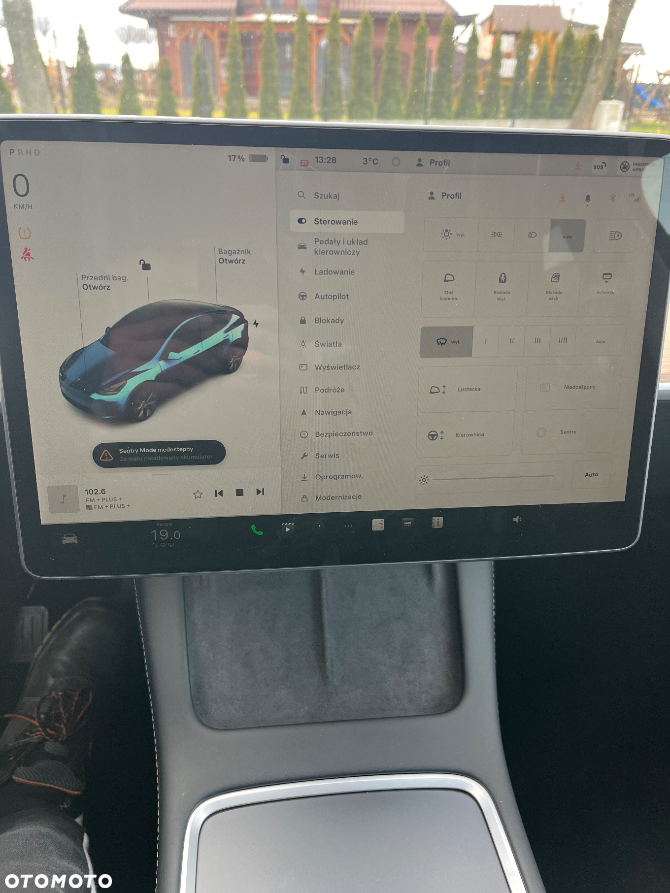 Tesla Y - 11