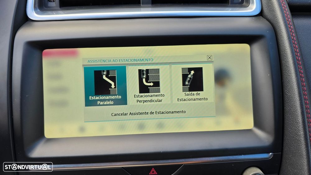 Jaguar E-Pace 2.0 i4D R-Dynamic AWD Aut. - 31