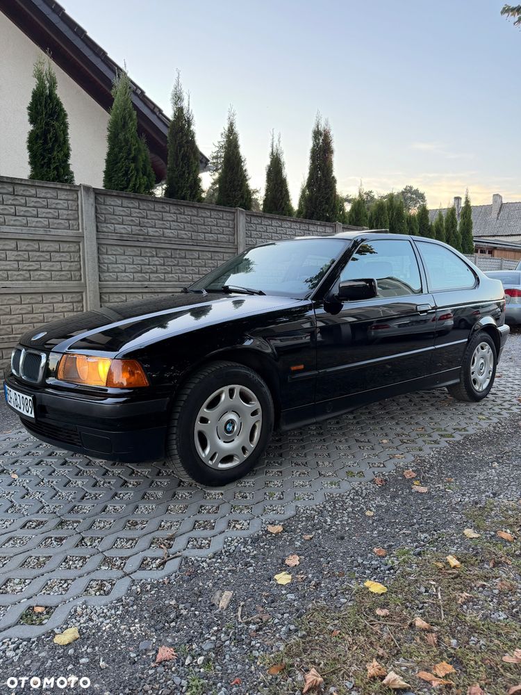BMW Seria 3 316i - 21