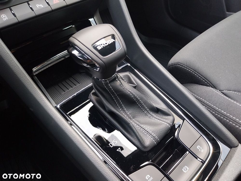 Skoda Karoq 1.5 TSI ACT Sportline DSG - 31