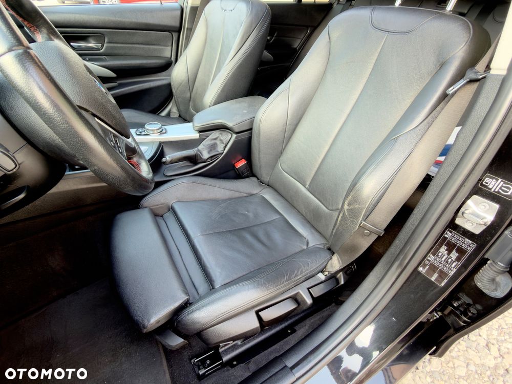 BMW Seria 3 325d Blue Performance Sport Line - 17