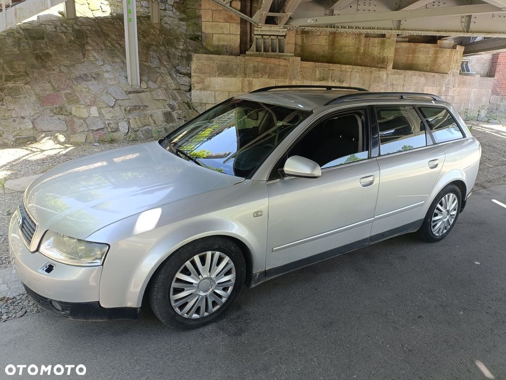 Audi A4 Avant - 1