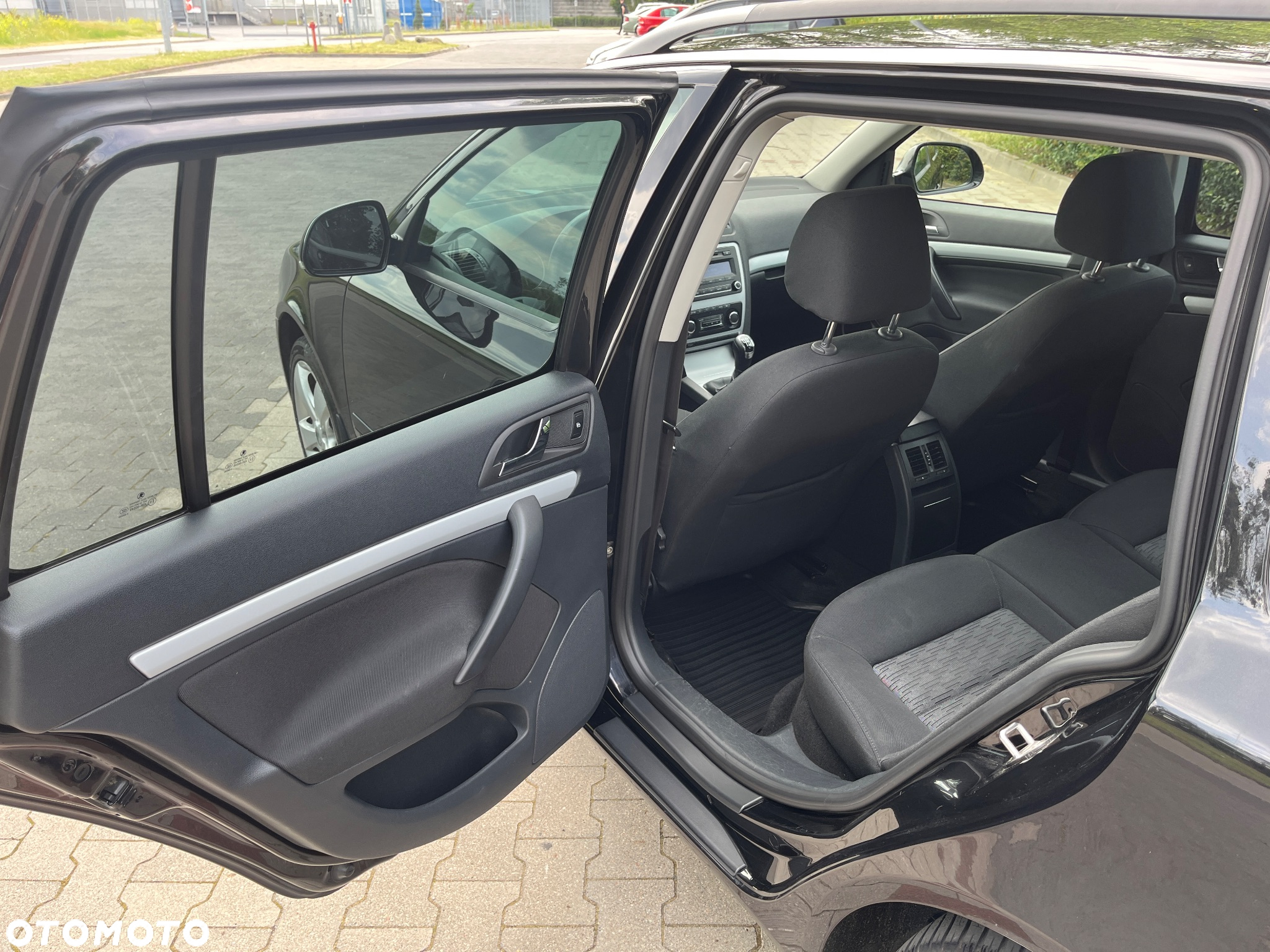 Skoda Octavia 2.0 TDI Ambiente - 25