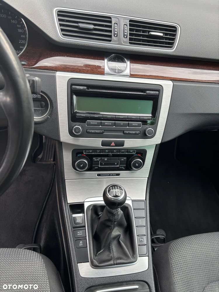Volkswagen Passat Variant 2.0 TDI BlueMotion Technology Comfortline - 18