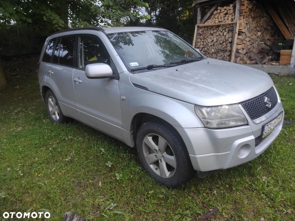 Suzuki Grand Vitara 2.0 - 4