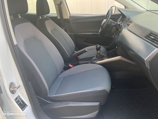 SEAT Arona 1.6 TDI Reference — fotografia 35