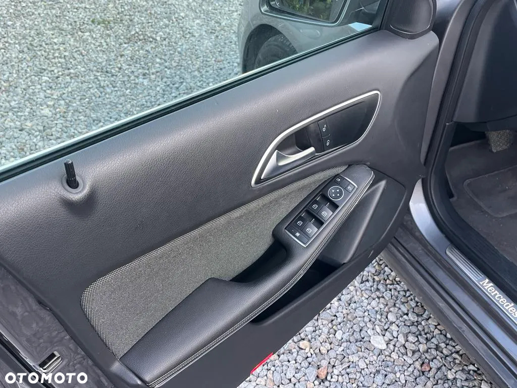 Mercedes-Benz Klasa A 180 (BlueEFFICIENCY) 7G-DCT - 12
