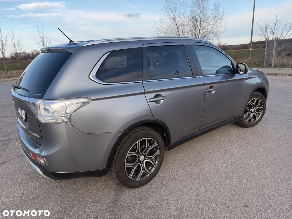 Mitsubishi Outlander 2.2 DID Intense + 4WD - 3