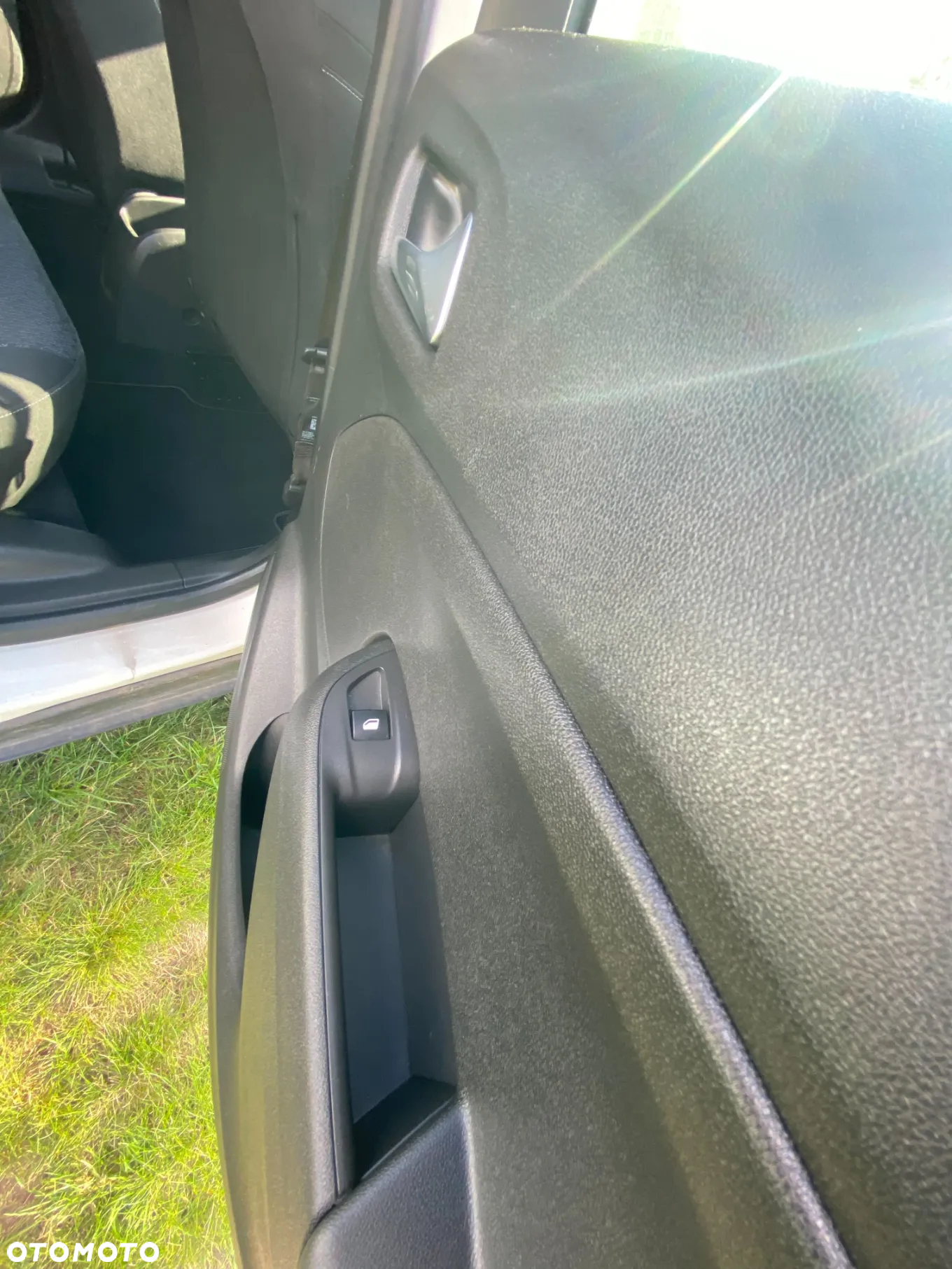 Opel Crossland X - 11