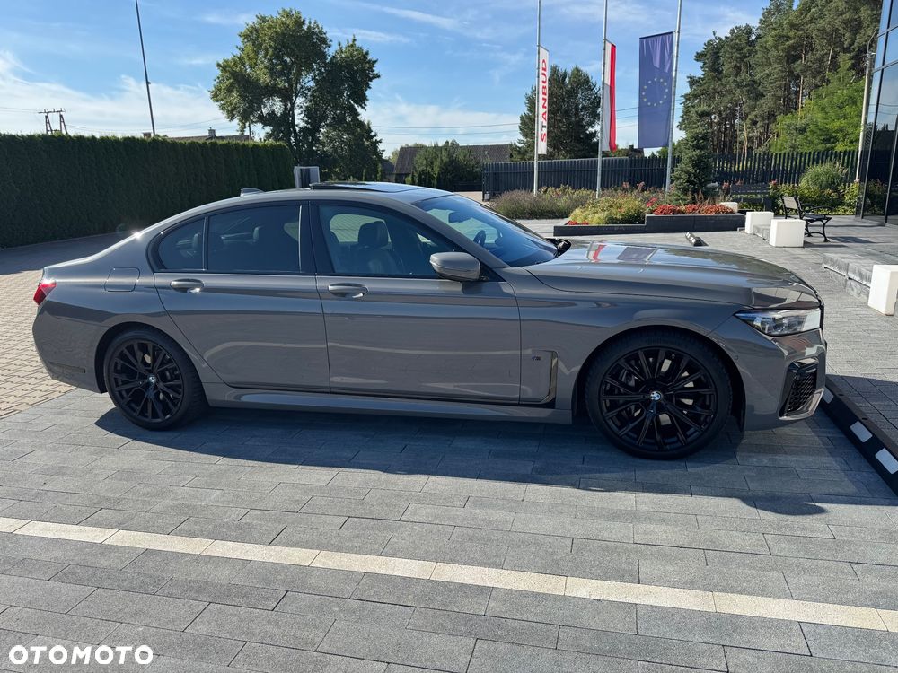 BMW Seria 7 740d xDrive sport - 29