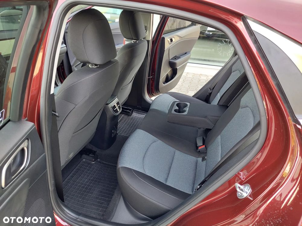 Kia XCeed - 25
