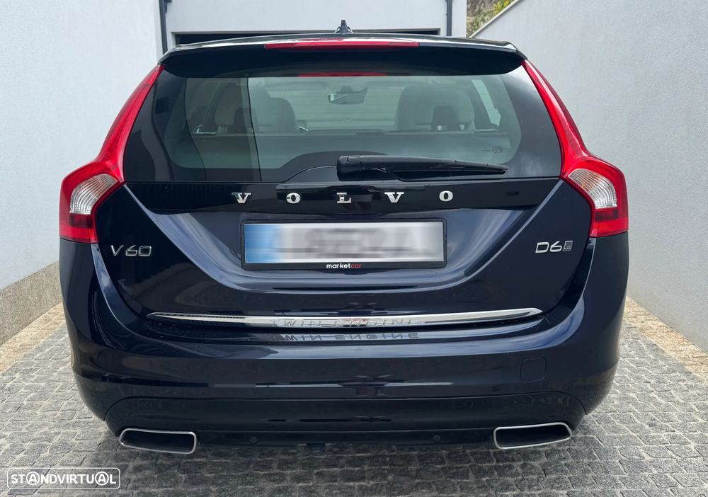 Volvo V60 D6 Twin Engine Geartronic Summum - 13