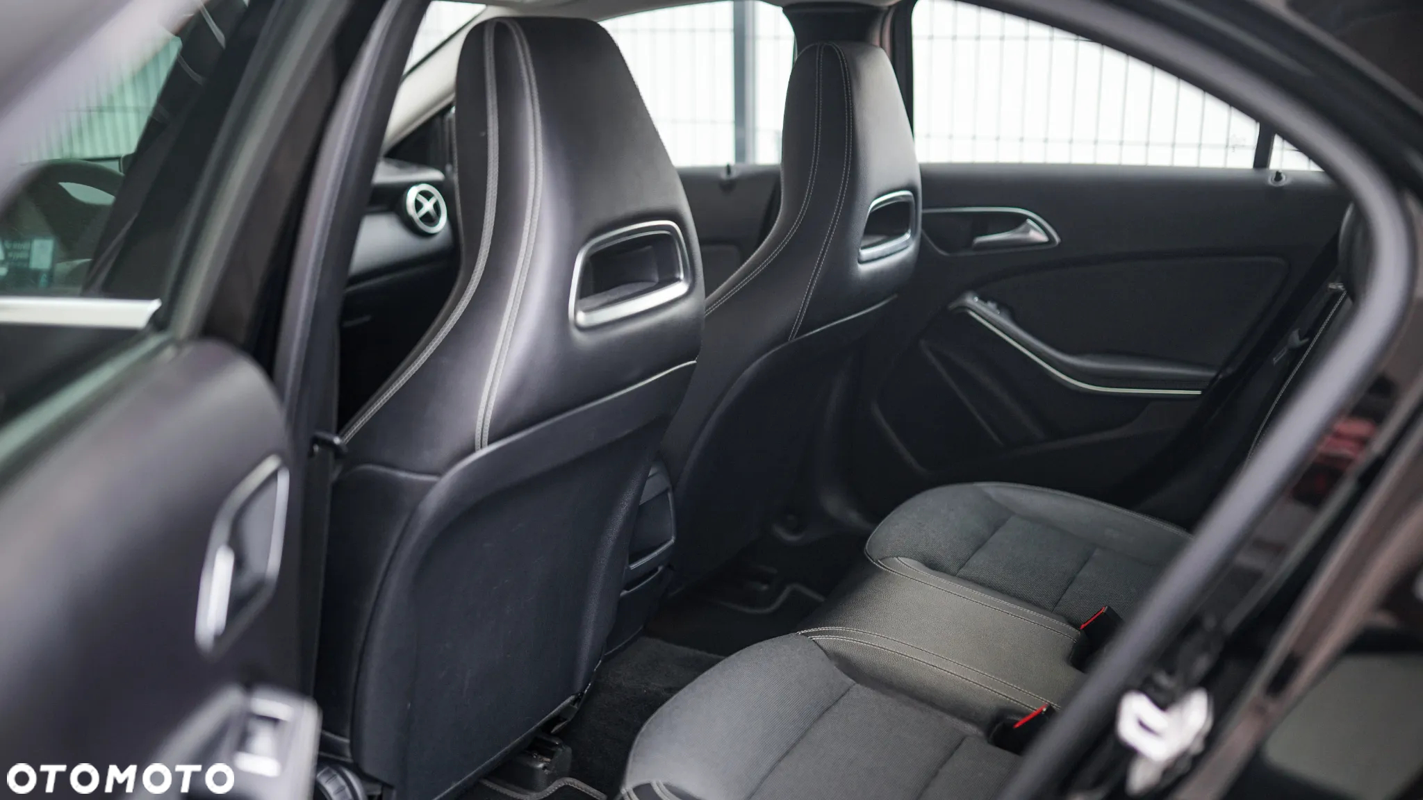 Mercedes-Benz Klasa A 180 7G-DCT Style - 27