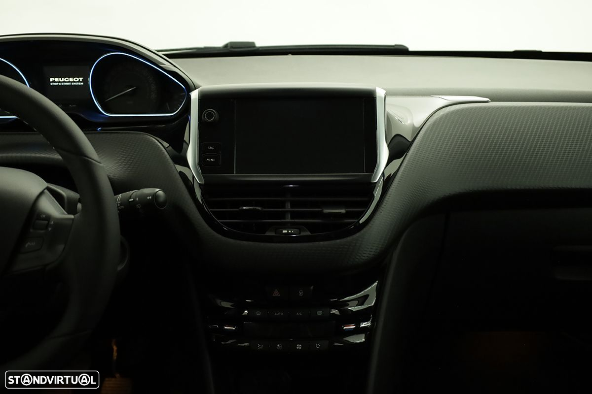 Peugeot 2008 1.2 PureTech Allure - 9