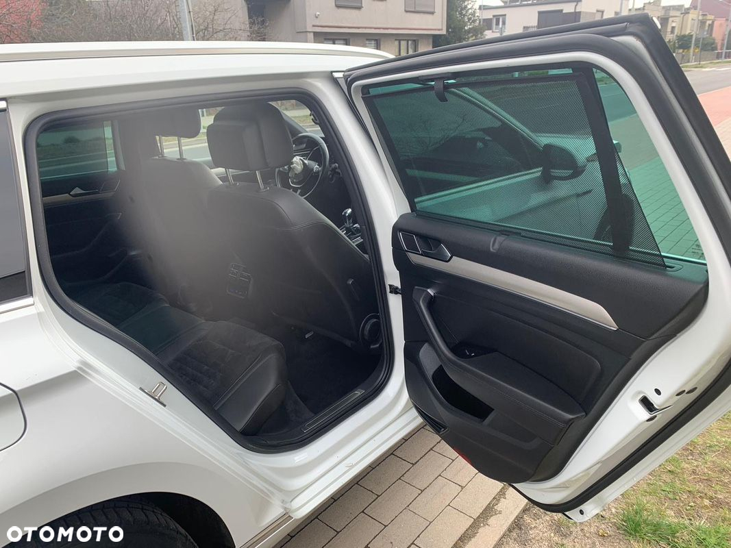 Volkswagen Passat - 28