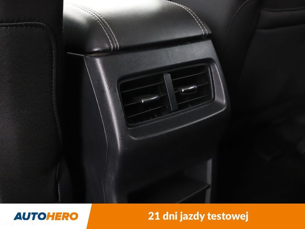Ford S-Max - 32