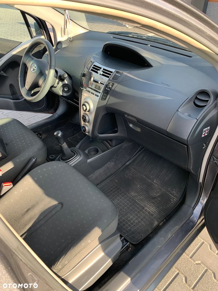 Toyota Yaris 1.3 Luna A/C - 7