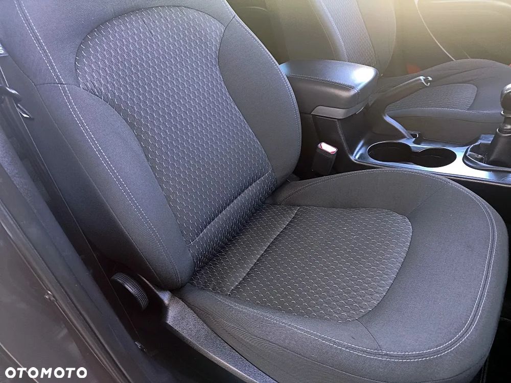 Hyundai ix35 blue 1.6 2WD Finale - 29