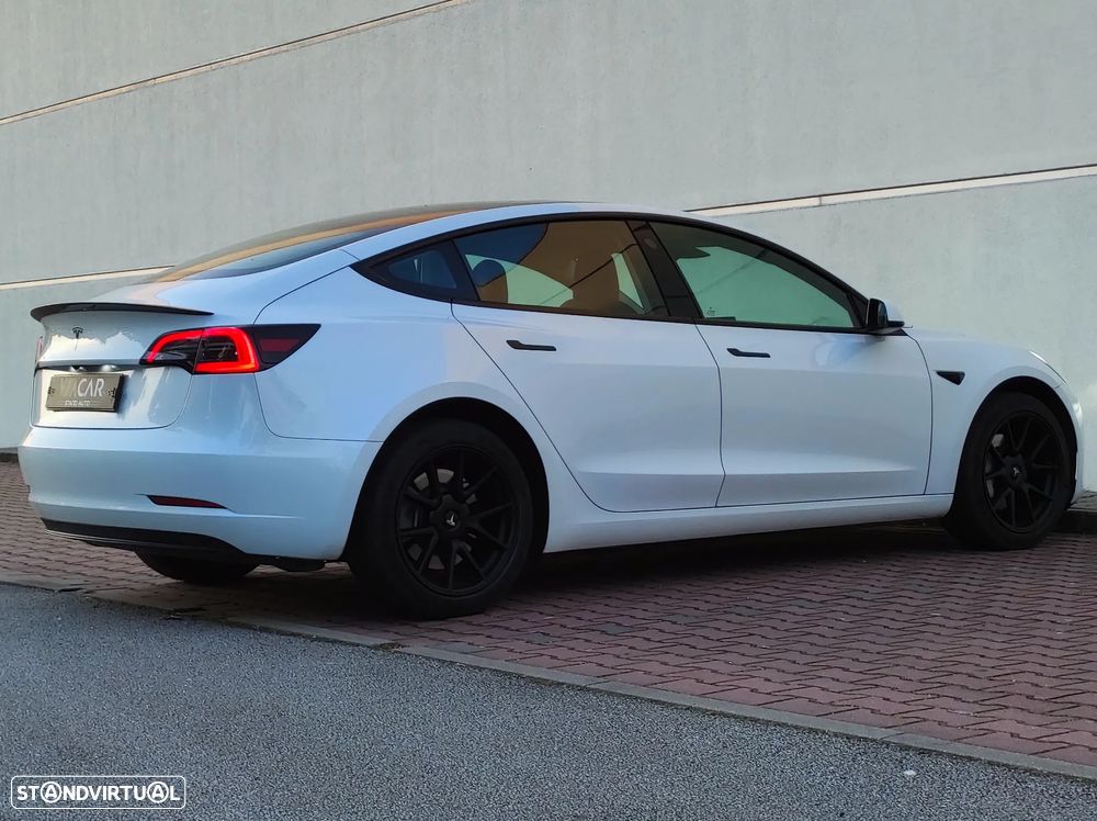 Tesla Model 3 Standard Range Plus RWD - 4